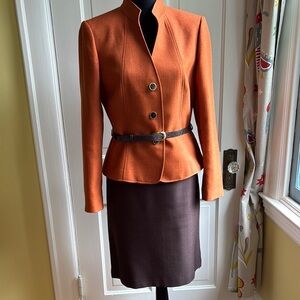 Ladies suit Tahari by Arthur S. Levine size 6